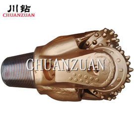 8 1/2をあける井戸はFactoaryから直接販売する215.9mm TCIのTriconeビットをじりじり動かします